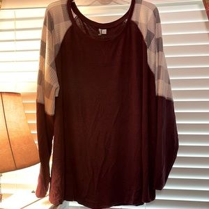 Burgundy king sleeve too